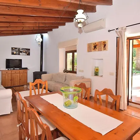 057 Mercedes Etv120 By Mallorca Charme Дом отдыха Польенса